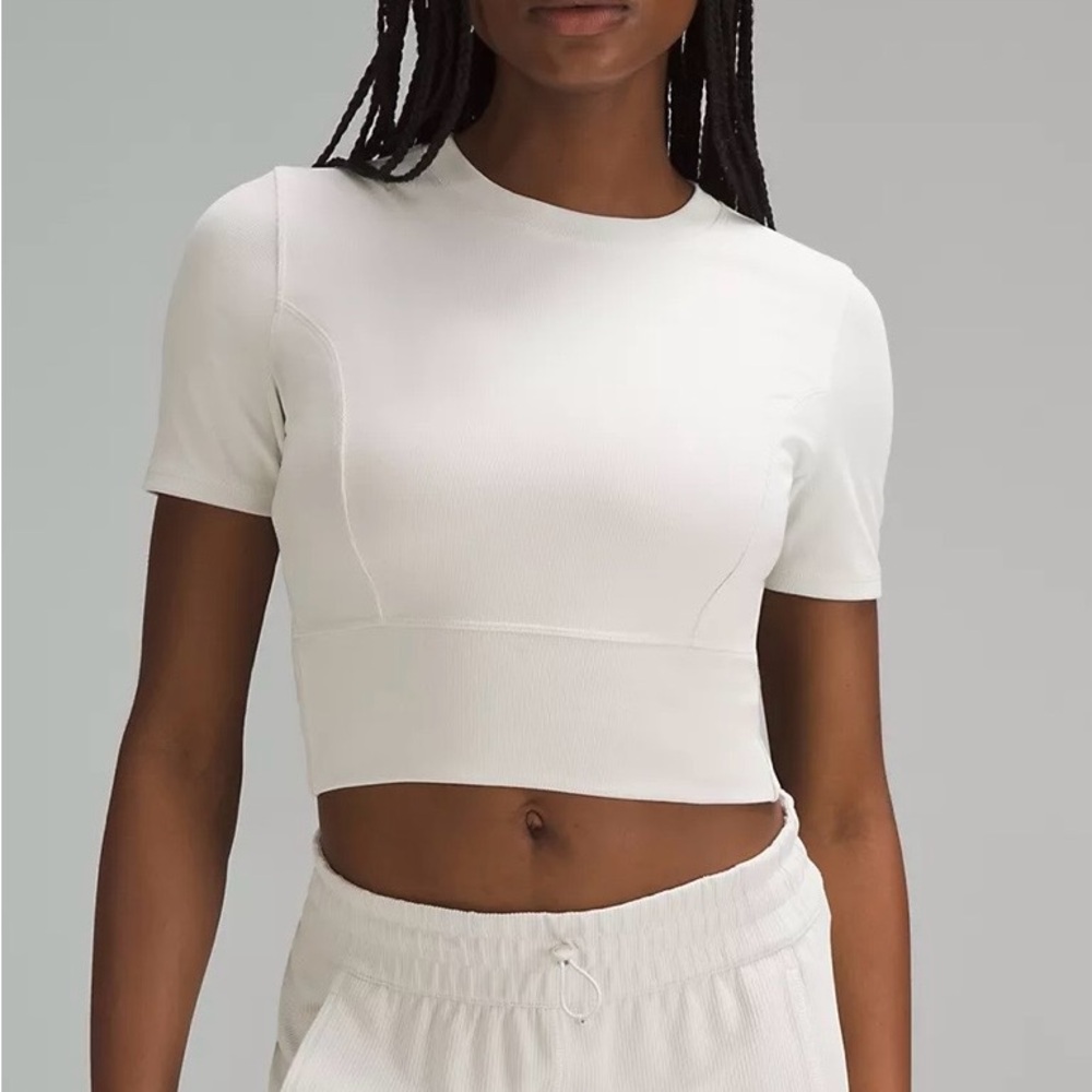 Lululemon Women’s Twist Back Ribbed Short Sleeve Shirt Bone Size 2